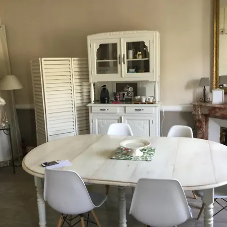 Le Clos De Bed & Breakfast 3*