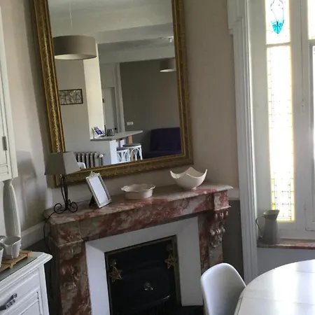 Le Clos De Bed & Breakfast La Tour-du-Pin