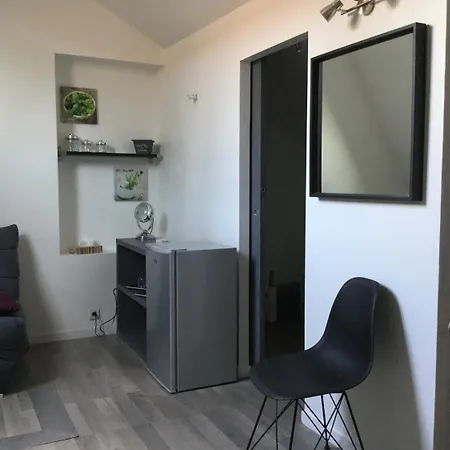 Le Clos De Bed & Breakfast 3*